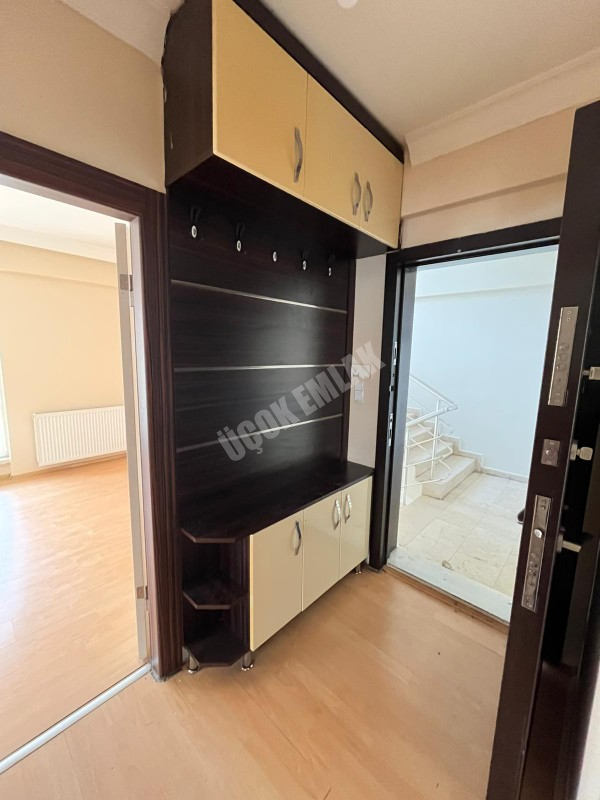 AFYON ÜÇOK EMLAKTAN MAREŞAL F ÇAKMAK MAH KİRALIK 3+1 TEMİZ BAKIMLI DAİRE