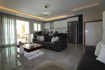 ASLAN'DAN DENİZE SIFIR SİTEDE HAVUZLU GENİŞ 2+1