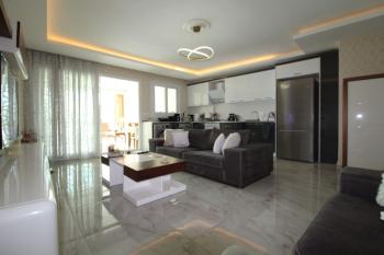 ASLAN'DAN DENİZE SIFIR SİTEDE HAVUZLU GENİŞ 2+1