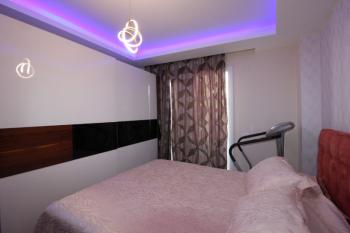 ASLAN'DAN DENİZE SIFIR SİTEDE HAVUZLU GENİŞ 2+1