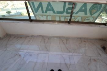 ASLAN'DAN DENİZE SIFIR SİTEDE HAVUZLU GENİŞ 2+1