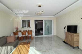 ASLAN'DAN DENİZE SIFIR SİTEDE HAVUZLU GENİŞ 2+1