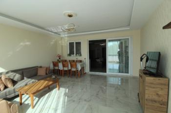 ASLAN'DAN DENİZE SIFIR SİTEDE HAVUZLU GENİŞ 2+1