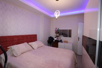 ASLAN'DAN DENİZE SIFIR SİTEDE HAVUZLU GENİŞ 2+1