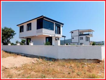 Akyeniköy Didim’de Satılık Tam Müstakil 3+1 Villa – 325 m² Bahçeli, Sıfır & İskanlı