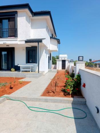 Akyeniköy Didim’de Satılık Tam Müstakil 3+1 Villa – 325 m² Bahçeli, Sıfır & İskanlı