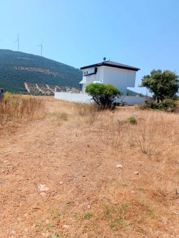 Akyeniköy Didim’de Satılık Tam Müstakil 3+1 Villa – 325 m² Bahçeli, Sıfır & İskanlı