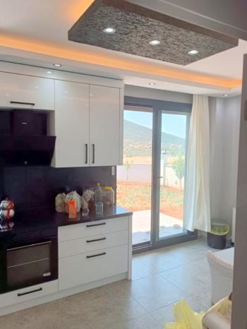 Akyeniköy Didim’de Satılık Tam Müstakil 3+1 Villa – 325 m² Bahçeli, Sıfır & İskanlı