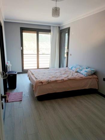 Akyeniköy Didim’de Satılık Tam Müstakil 3+1 Villa – 325 m² Bahçeli, Sıfır & İskanlı