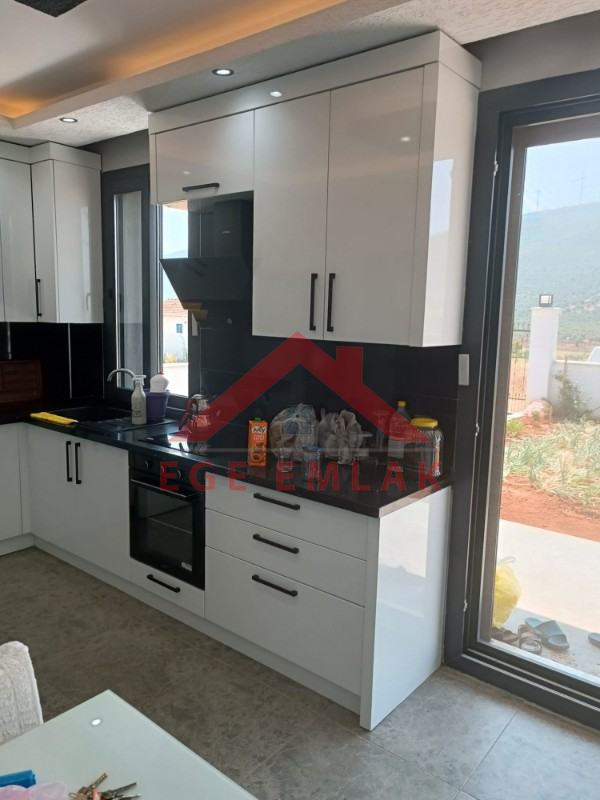 Akyeniköy Didim’de Satılık Tam Müstakil 3+1 Villa – 325 m² Bahçeli, Sıfır & İskanlı