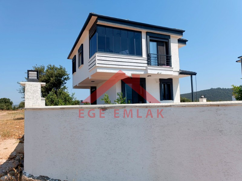 Akyeniköy Didim’de Satılık Tam Müstakil 3+1 Villa – 325 m² Bahçeli, Sıfır & İskanlı