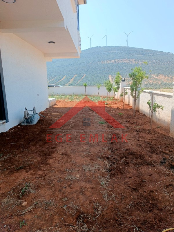 Akyeniköy Didim’de Satılık Tam Müstakil 3+1 Villa – 325 m² Bahçeli, Sıfır & İskanlı