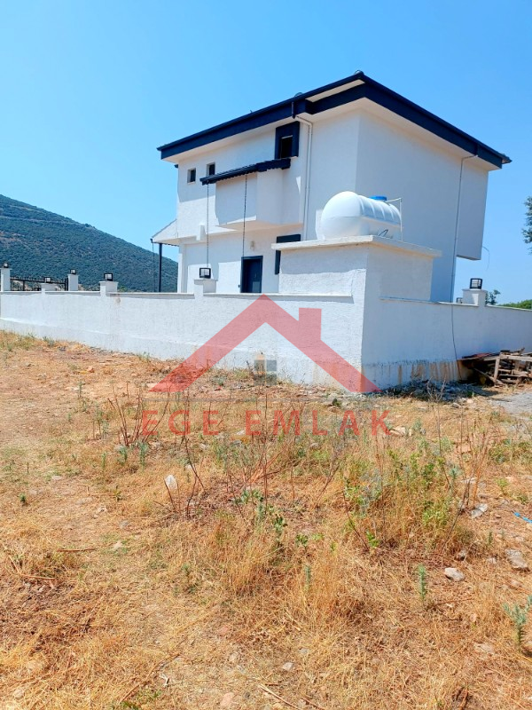 Akyeniköy Didim’de Satılık Tam Müstakil 3+1 Villa – 325 m² Bahçeli, Sıfır & İskanlı