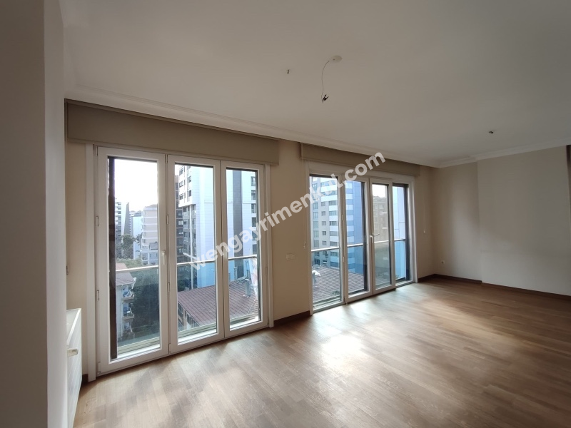 MÜKEMMEL KONUMDA FIRSAT SATILIK DAİRE