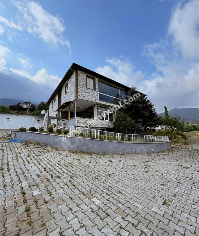 SAKARYA GEYVE'DE SATILIK ÇOK AMAÇLI ÇİFTLİK EVİ (TR/ENG)