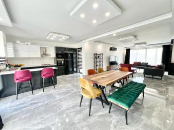 Kıbrıs Girne Karaoğlanoğlu Kervansaray Plajına Yürüme Mesafesinde Havuzlu 3+1 Kiralık Müstakil Villa