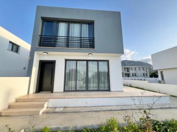 Kıbrıs Girne Karaoğlanoğlu Kervansaray Plajına Yürüme Mesafesinde Havuzlu 3+1 Kiralık Müstakil Villa