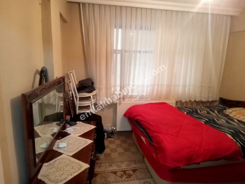 EMLAK HABERCİSİ 'NDEN MUDANYA ÖMERBEY MERKEZDE POSTANE MEVKİİ 1.KAT 3+1 ARA KAT DAİRE