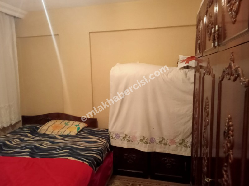 EMLAK HABERCİSİ 'NDEN MUDANYA ÖMERBEY MERKEZDE POSTANE MEVKİİ 1.KAT 3+1 ARA KAT DAİRE