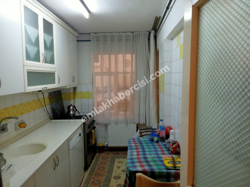 EMLAK HABERCİSİ 'NDEN MUDANYA ÖMERBEY MERKEZDE POSTANE MEVKİİ 1.KAT 3+1 ARA KAT DAİRE