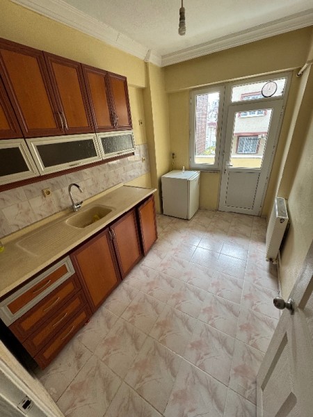 Çırçır'da Metro'ya 2 Dk Düzayak 2+1 & 1.Kat Balkonlu Kiralık Daire