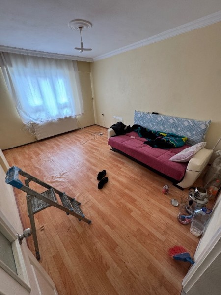 Çırçır'da Metro'ya 2 Dk Düzayak 2+1 & 1.Kat Balkonlu Kiralık Daire