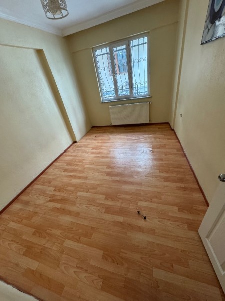 Çırçır'da Metro'ya 2 Dk Düzayak 2+1 & 1.Kat Balkonlu Kiralık Daire