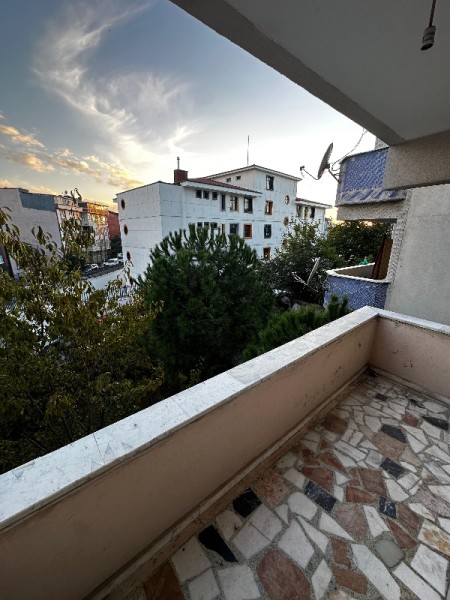 Yeşilpınar'da Metro'ya 5 Dk 1+1 Arakat Kiralık Daire