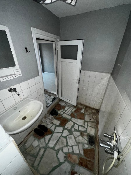 Yeşilpınar'da Metro'ya 5 Dk 1+1 Arakat Kiralık Daire