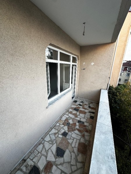 Yeşilpınar'da Metro'ya 5 Dk 1+1 Arakat Kiralık Daire