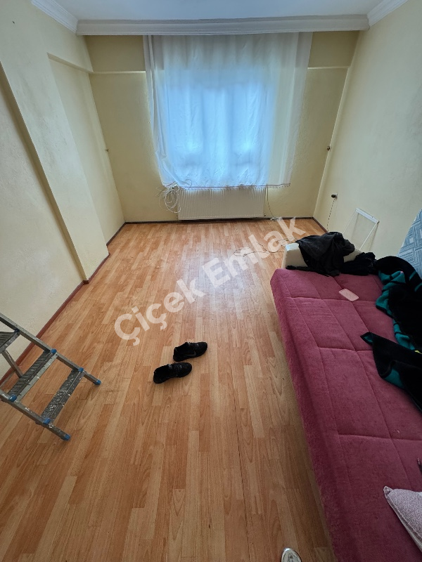 Çırçır'da Metro'ya 2 Dk Düzayak 2+1 & 1.Kat Balkonlu Kiralık Daire