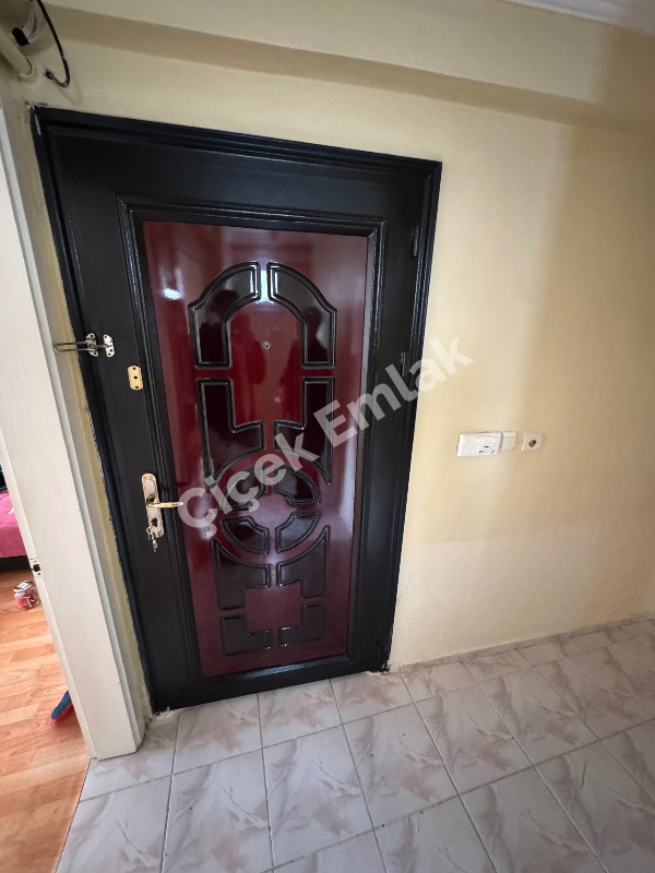 Çırçır'da Metro'ya 2 Dk Düzayak 2+1 & 1.Kat Balkonlu Kiralık Daire