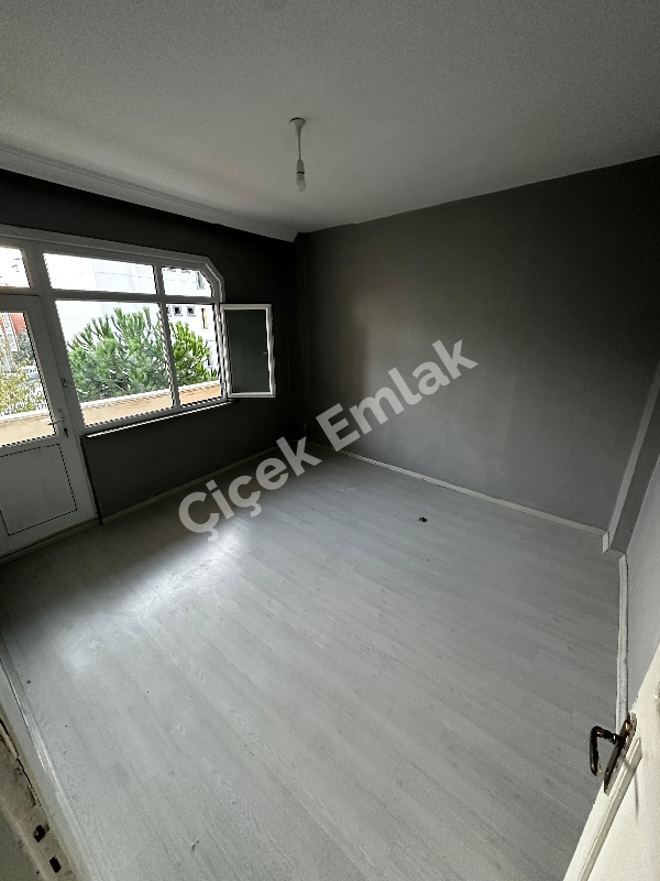 Yeşilpınar'da Metro'ya 5 Dk 1+1 Arakat Kiralık Daire