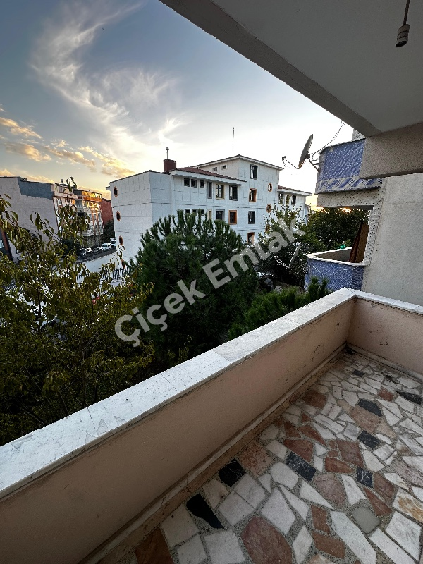 Yeşilpınar'da Metro'ya 5 Dk 1+1 Arakat Kiralık Daire