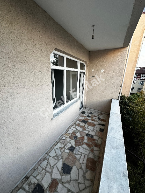 Yeşilpınar'da Metro'ya 5 Dk 1+1 Arakat Kiralık Daire