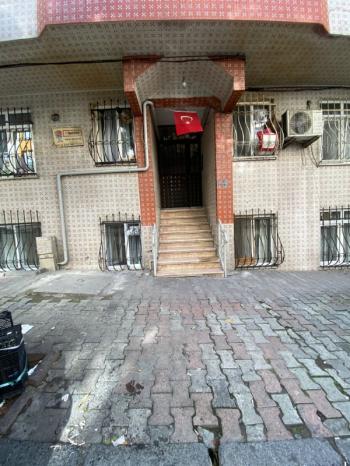 İÇİ KOPLE YENİLENMİŞ ÇİFT BALKONLU KİRALIK GENİŞ DAİRE