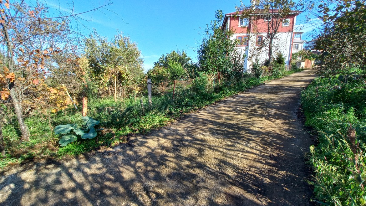 BEŞİKDÜZÜ TAKAZLI'DA SATILIK 1.167 M2 DÜZ ARAZİ