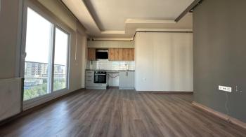 Elmas’tan M.Kemal’de Geniş Oturumlu Yatırıma Uygun 1+1