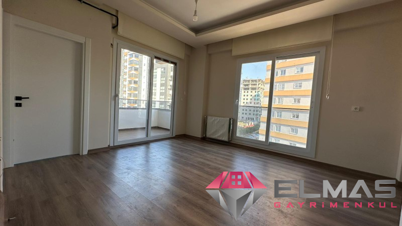 Elmas’tan M.Kemal’de Geniş Oturumlu Yatırıma Uygun 1+1