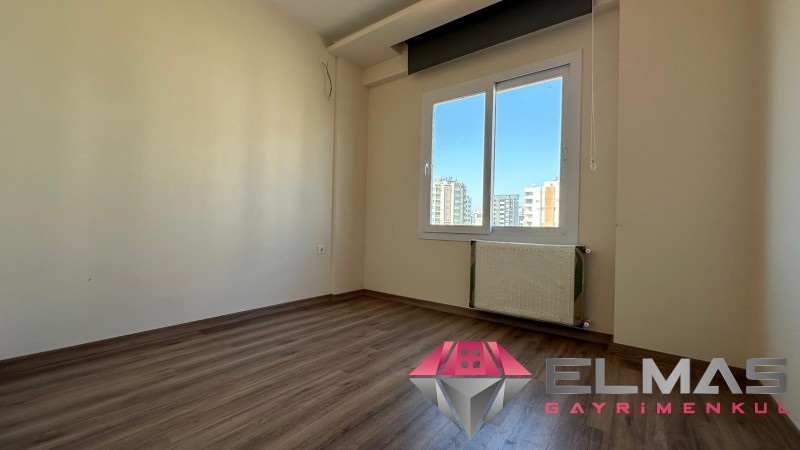 Elmas’tan M.Kemal’de Geniş Oturumlu Yatırıma Uygun 1+1