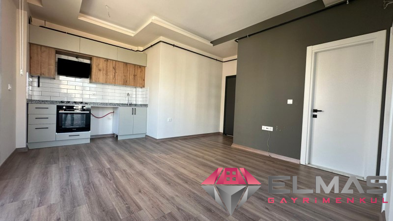 Elmas’tan M.Kemal’de Geniş Oturumlu Yatırıma Uygun 1+1