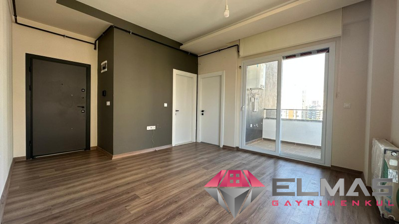 Elmas’tan M.Kemal’de Geniş Oturumlu Yatırıma Uygun 1+1