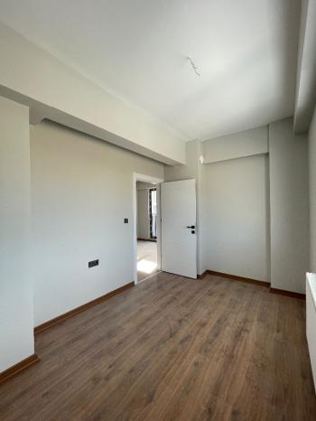 Güvenay - Çorum Çepni Mahallesi  Fen Lisesi Civarı  2+1 Satılık Daire 