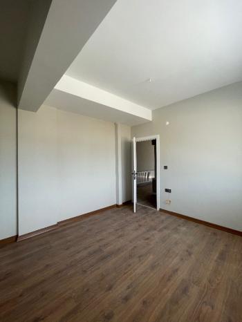 Güvenay - Çorum Çepni Mahallesi  Fen Lisesi Civarı  2+1 Satılık Daire 