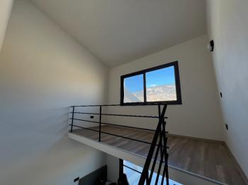 Girne Pınarbaşı Bölgesinde Satılık Geniş Türk Malı Çiftlik Evi