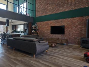 Girne Pınarbaşı Bölgesinde Satılık Geniş Türk Malı Çiftlik Evi