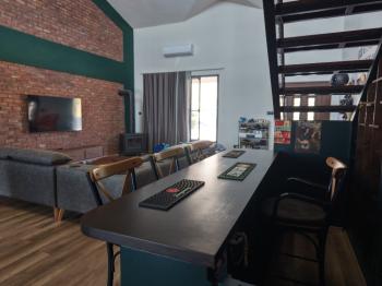 Girne Pınarbaşı Bölgesinde Satılık Geniş Türk Malı Çiftlik Evi