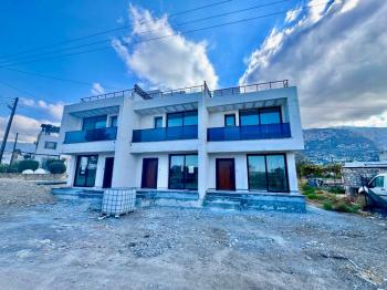 Girne Lapta Bolgesinde 2+1 Satılık Teraslı İkiz Villa