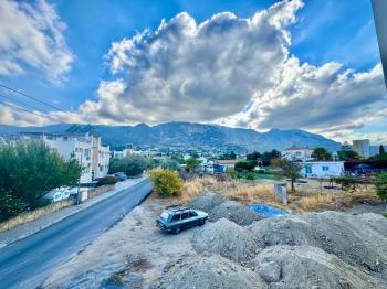 Girne Lapta Bolgesinde 2+1 Satılık Teraslı İkiz Villa