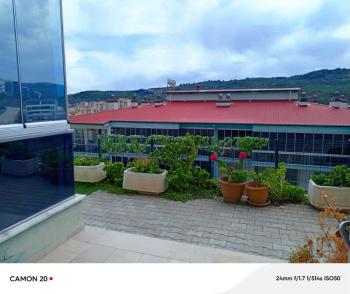 EMLAK HABERCİSİ 'NDEN MUDANYA HALİTPAŞA ÜST KISIMDA HAVUZLU KAT MÜLKİYETLİ OTOPARKLI SİTEDE 85 M2 ARA KAT SATILIK  1+1 DAİRE